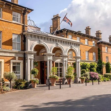 Oatlands Park Hotel Weybridge Eksteriør billede