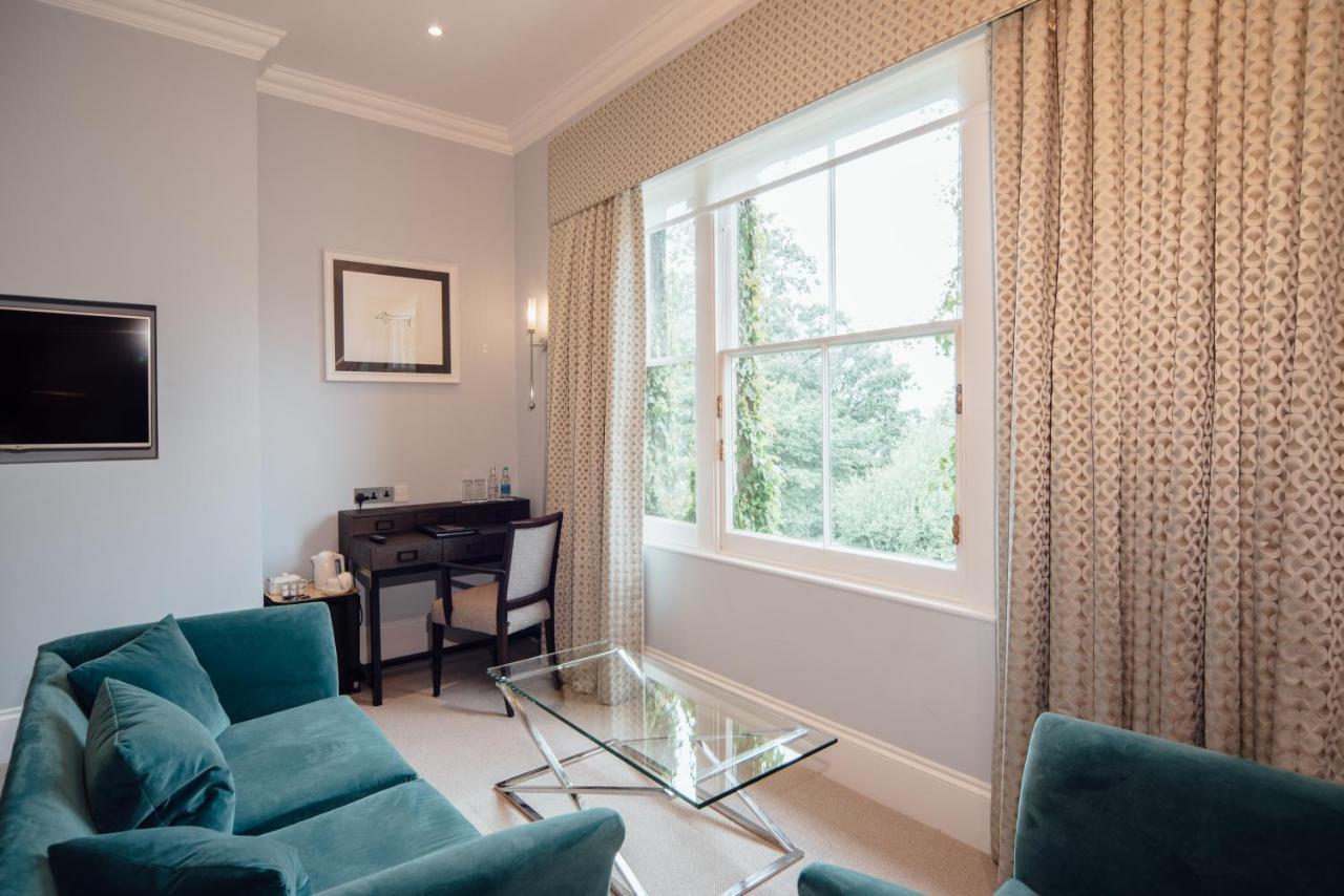 Oatlands Park Hotel Weybridge Eksteriør billede