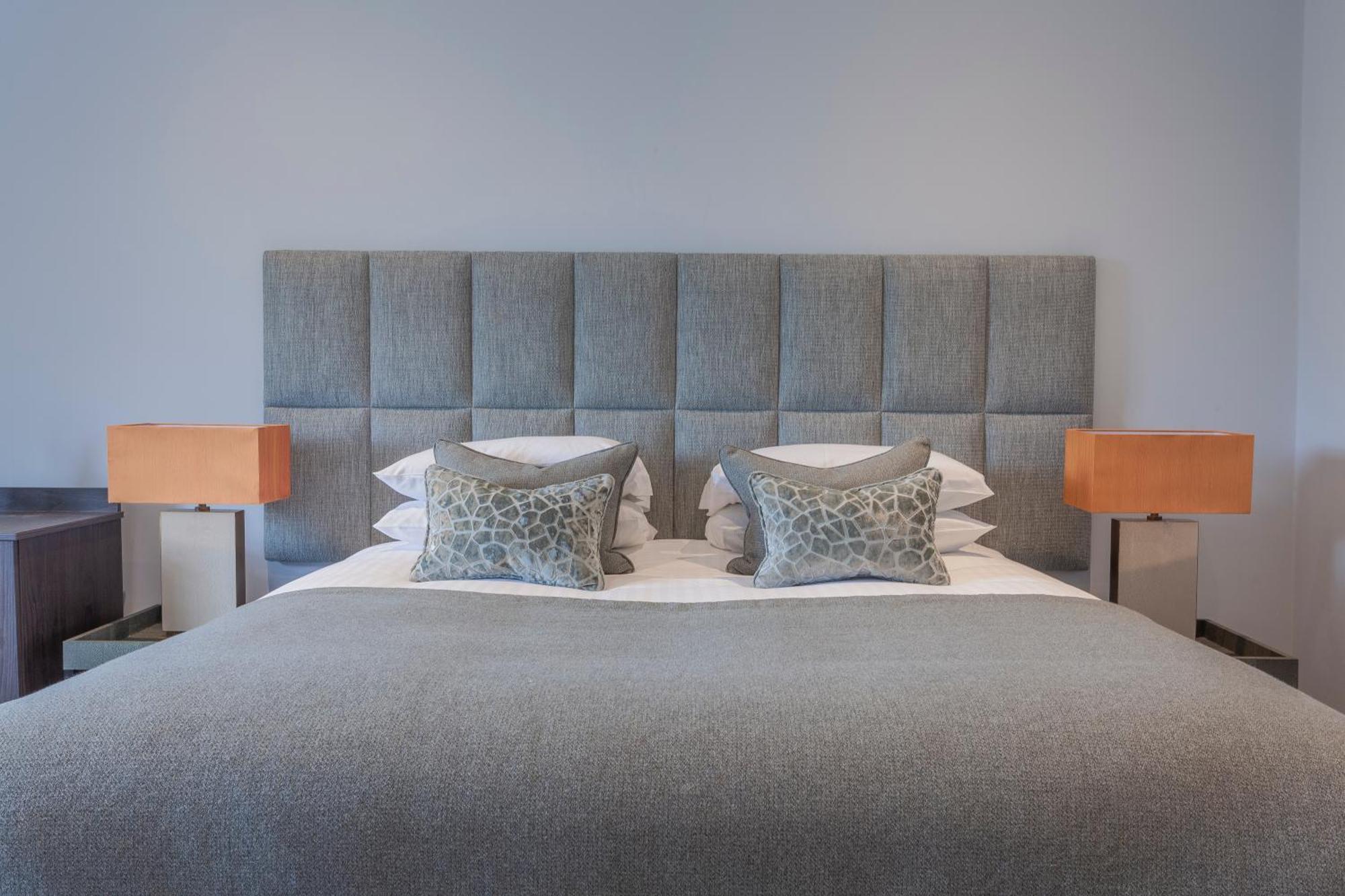Oatlands Park Hotel Weybridge Eksteriør billede