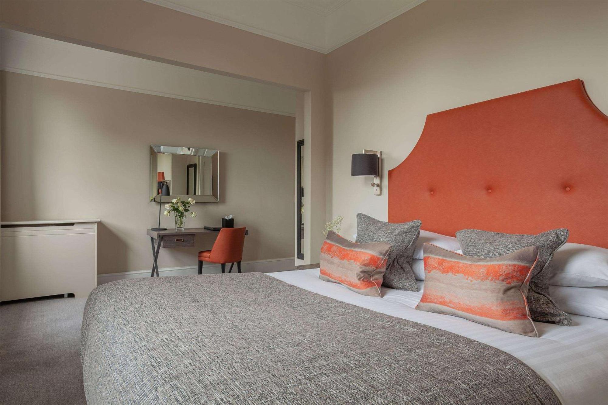 Oatlands Park Hotel Weybridge Eksteriør billede