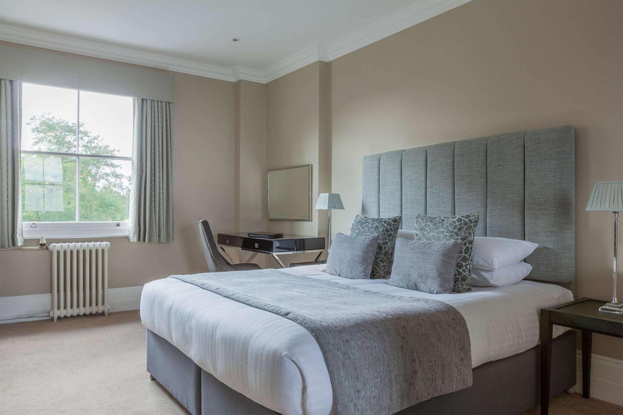 Oatlands Park Hotel Weybridge Eksteriør billede