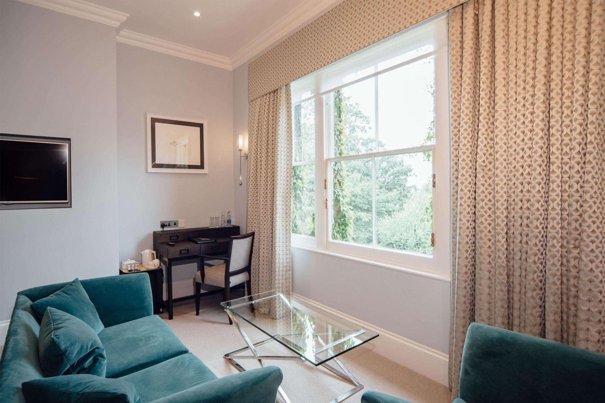 Oatlands Park Hotel Weybridge Eksteriør billede