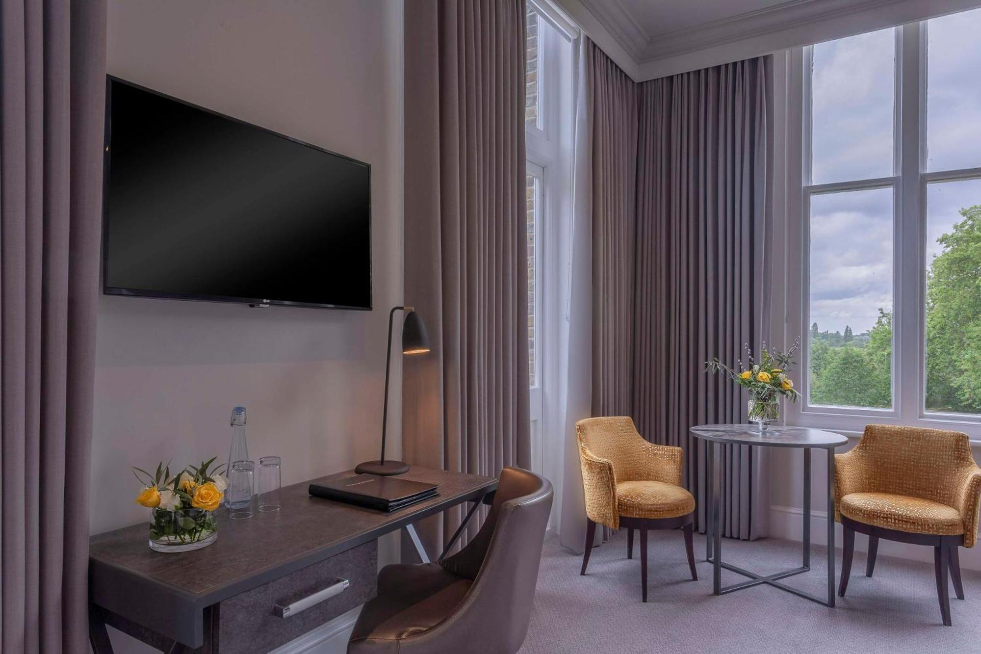 Oatlands Park Hotel Weybridge Eksteriør billede