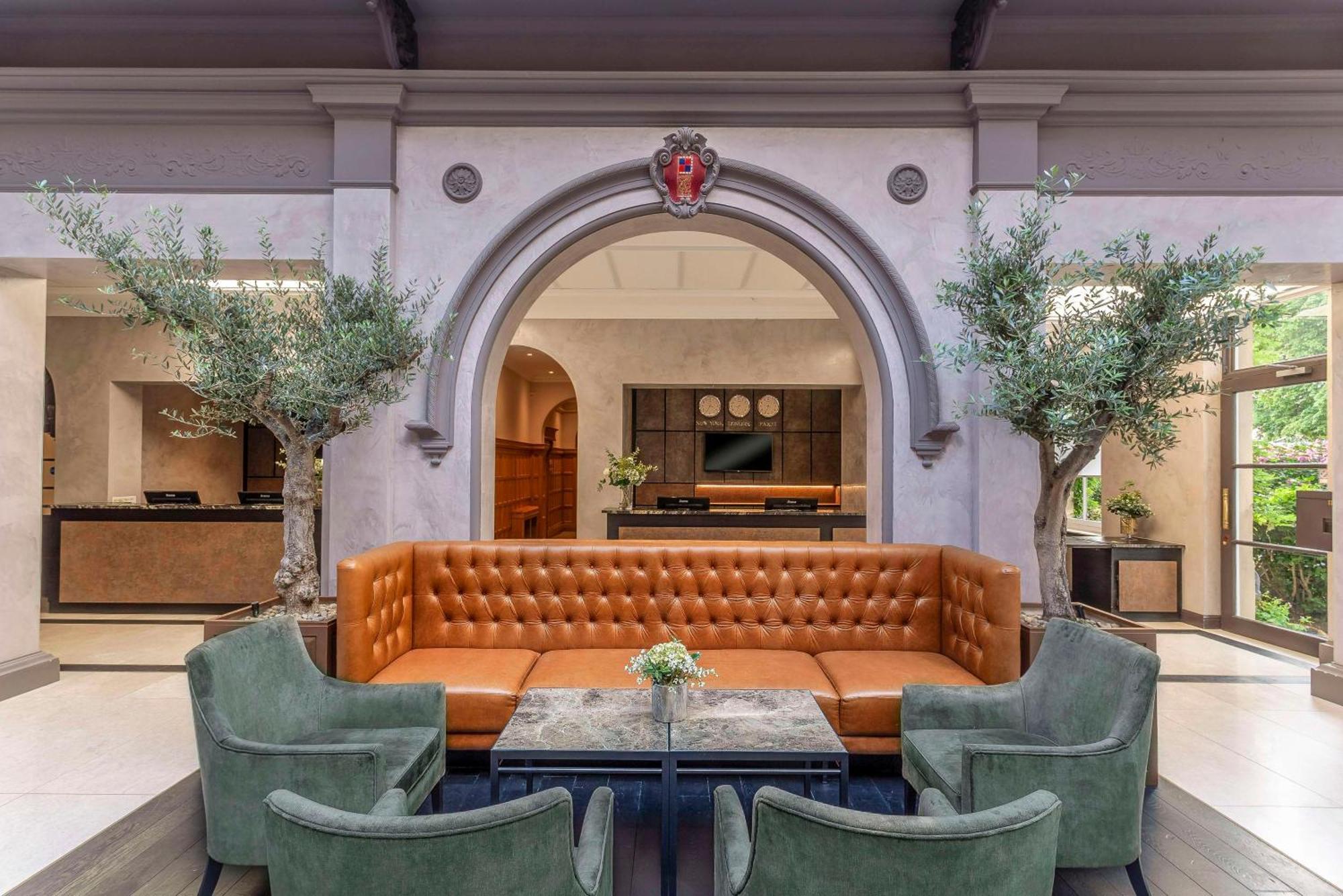 Oatlands Park Hotel Weybridge Eksteriør billede
