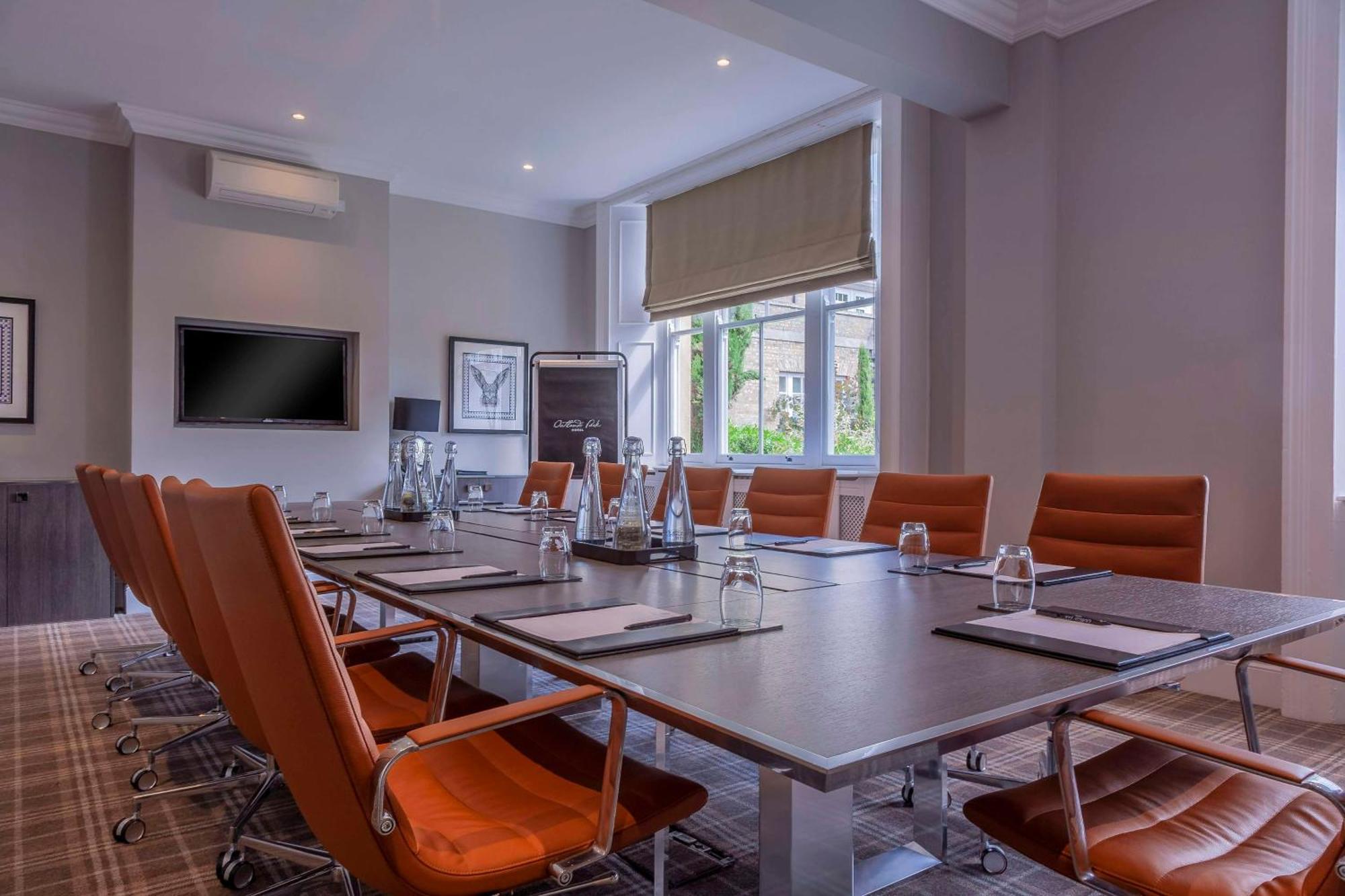 Oatlands Park Hotel Weybridge Eksteriør billede